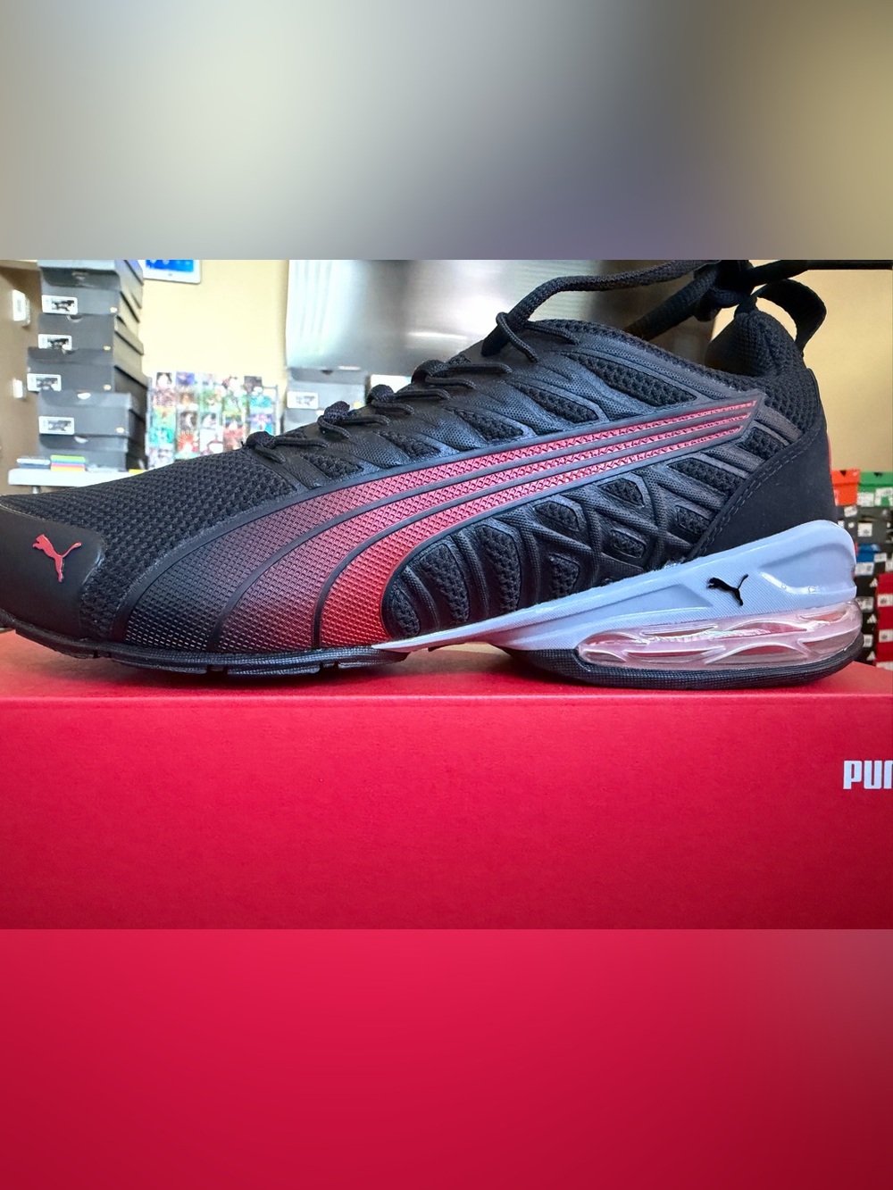 Puma Voltaic size 7 men
